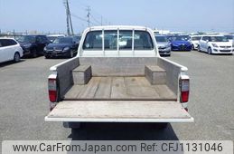 toyota hilux-pick-up 2004 NIKYO_KB59152