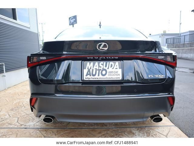 lexus is 2023 CFJ1488941 image 2