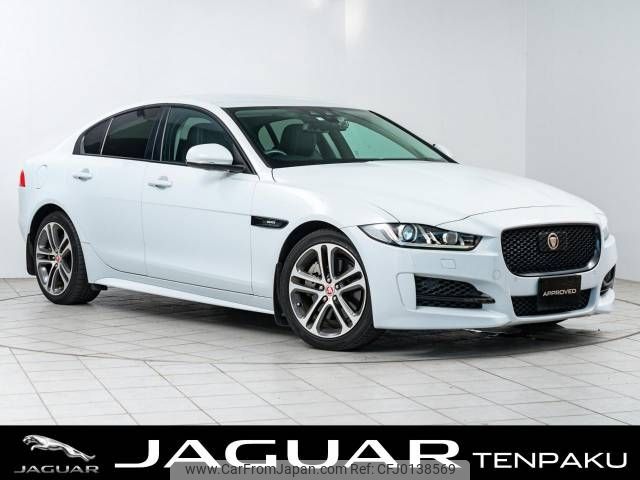 jaguar xe 2018 -JAGUAR--Jaguar XE CBA-JA2XB--SAJAB4AX1JCP37954---JAGUAR--Jaguar XE CBA-JA2XB--SAJAB4AX1JCP37954- image 1