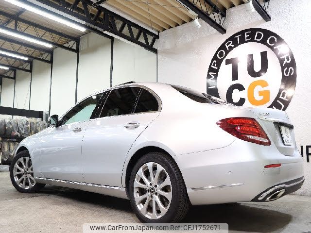 mercedes-benz e-class 2017 CFJ1752671 image 2