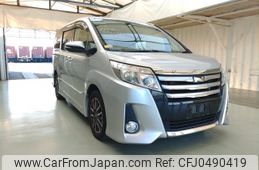 toyota noah 2014 ENHANCEAUTO_1_ea291246