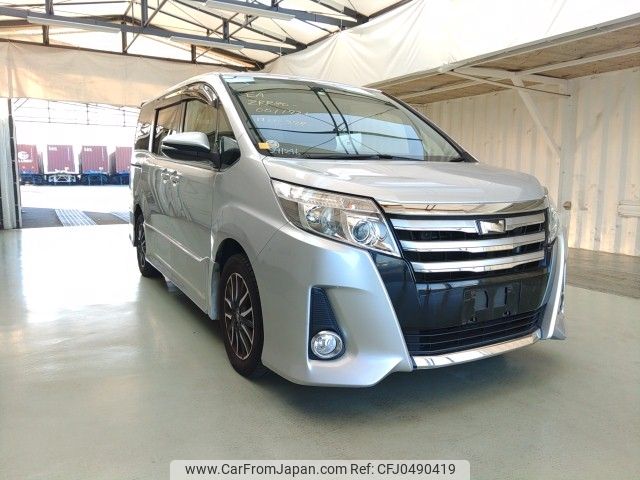 toyota noah 2014 ENHANCEAUTO_1_ea291246 image 1