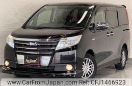 toyota noah 2014 505