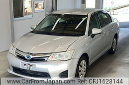 toyota corolla-axio 2013 CFJ1628144
