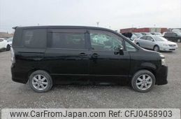 toyota voxy 2008 NIKYO_KL16915