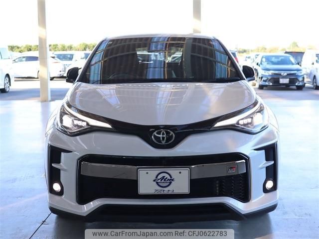 toyota c-hr 2023 quick_quick_3BA-NGX10_NGX10-2024251 image 2