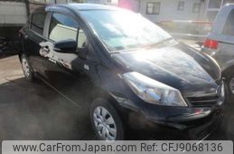 toyota vitz 2013 -TOYOTA--Vitz DBA-KSP130--KSP130-2076202---TOYOTA--Vitz DBA-KSP130--KSP130-2076202-