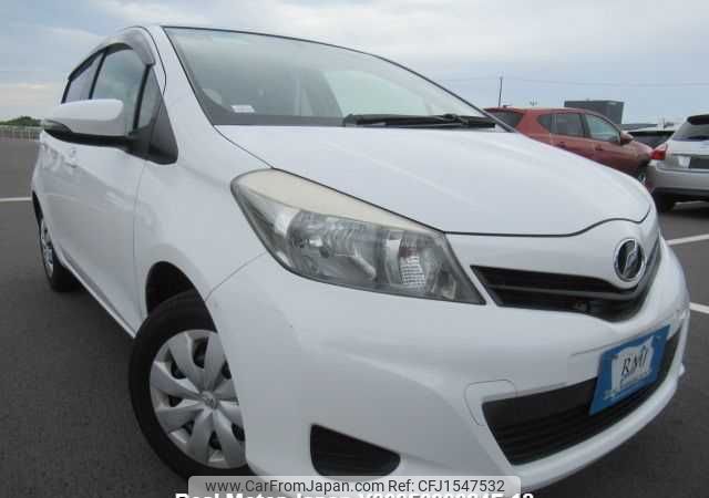 toyota vitz 2013 CFJ1547532 image 1