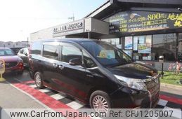 toyota esquire 2015 quick_quick_DAA-ZWR80G_ZWR80-0081031