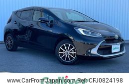 toyota aqua 2022 -TOYOTA--AQUA 6AA-MXPK11--MXPK11-2046151---TOYOTA--AQUA 6AA-MXPK11--MXPK11-2046151-