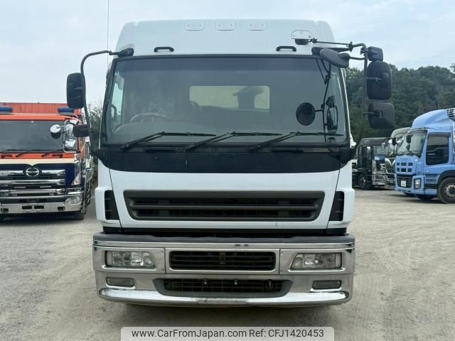 isuzu giga 2004 CFJ1420453 image 1