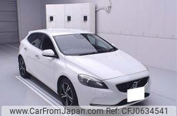 volvo v40 2015 -VOLVO 【岐阜 303ﾆ2002】--Volvo V40 MB4164T-2147579---VOLVO 【岐阜 303ﾆ2002】--Volvo V40 MB4164T-2147579-