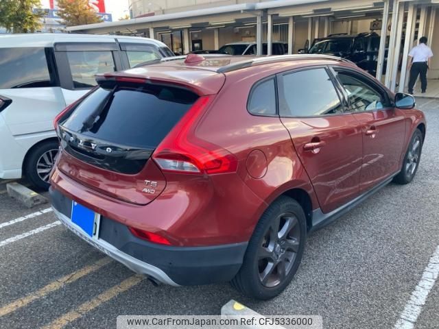 volvo v40 2013 CFJ5336000 image 2