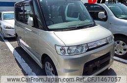 daihatsu tanto 2005 CFJ1467057