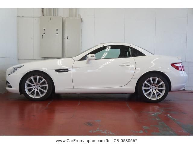 mercedes-benz slk-class 2014 quick_quick_172448_WDD1724482F087101 image 2