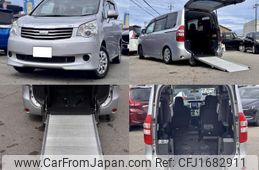 toyota noah 2013 CFJ1682911