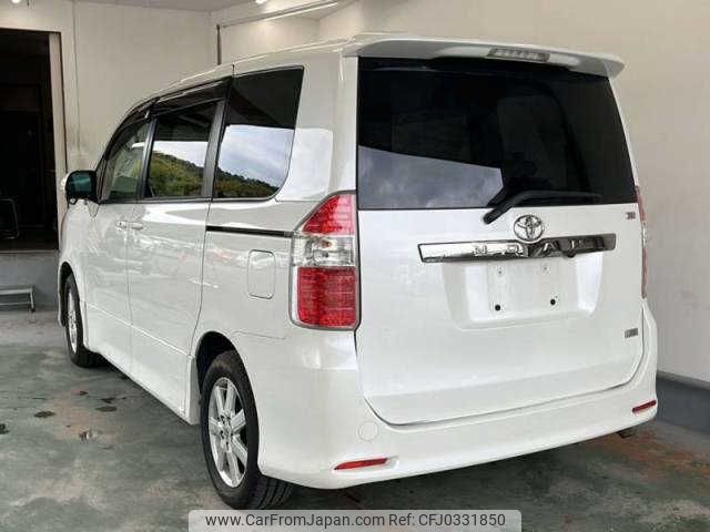 toyota noah 2009 -TOYOTA--Noah ZRR70W--0250404---TOYOTA--Noah ZRR70W--0250404- image 2