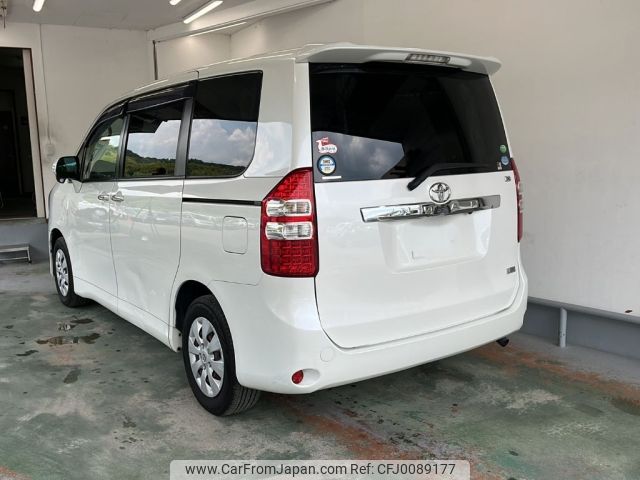 toyota noah 2013 -TOYOTA 【大阪 503ほ2299】--Noah ZRR70G-0555226---TOYOTA 【大阪 503ほ2299】--Noah ZRR70G-0555226- image 2