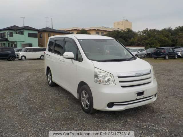 toyota noah 2008 CFJ1772818 image 1