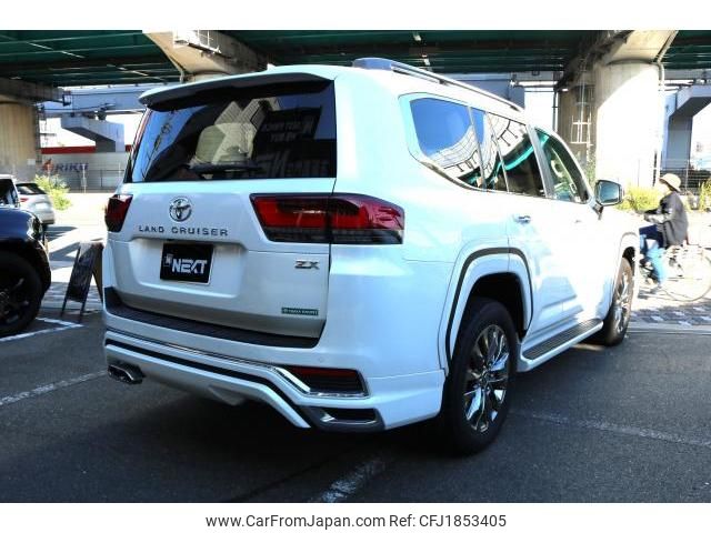 toyota land-cruiser 2024 CFJ1853405 image 2