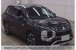 mitsubishi outlander-phev 2021 -MITSUBISHI 【旭川 300ﾏ 824】--Outlander PHEV 5LA-GN0W--GN0W-0100760---MITSUBISHI 【旭川 300ﾏ 824】--Outlander PHEV 5LA-GN0W--GN0W-0100760-