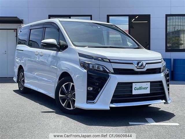 toyota voxy 2017 -TOYOTA--Voxy DBA-ZRR80W--ZRR80-0363105---TOYOTA--Voxy DBA-ZRR80W--ZRR80-0363105- image 1