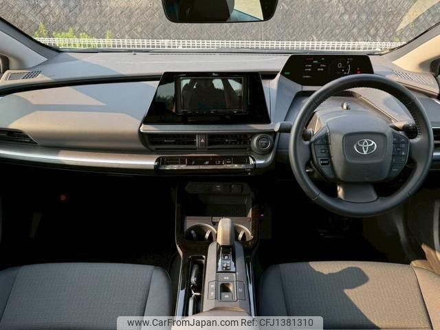 toyota prius 2023 quick_quick_6AA-ZVW60_ZVW60-4004143 image 2
