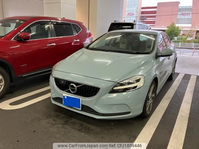 volvo v40 2017 CFJ1859446 image 1