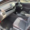 toyota c-hr 2018 GOO_JP_700070667430250430002 image 19