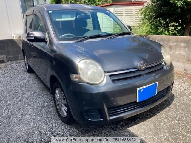 toyota sienta 2010 CFJ1683952 image 1