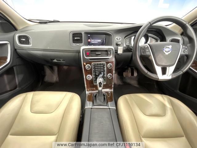 volvo v60 2018 quick_quick_FD4204T_YV1FWA8RDJ2399147 image 2