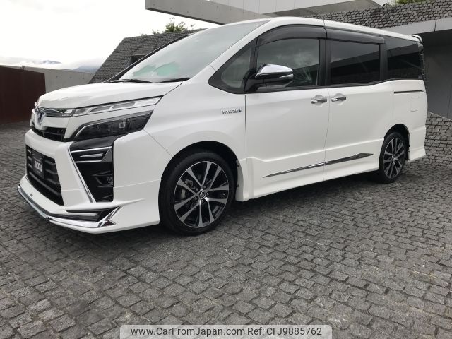 toyota voxy 2018 -TOYOTA--Voxy DAA-ZWR80W--ZWR80-0323989---TOYOTA--Voxy DAA-ZWR80W--ZWR80-0323989- image 2