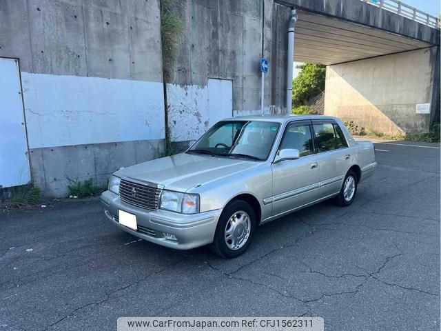 toyota crown 2003 CFJ1562311 image 1
