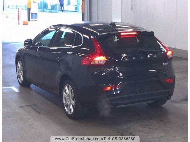 volvo v40 2020 quick_quick_DBA-MB4154T_YV1MV2920K2608531 image 2