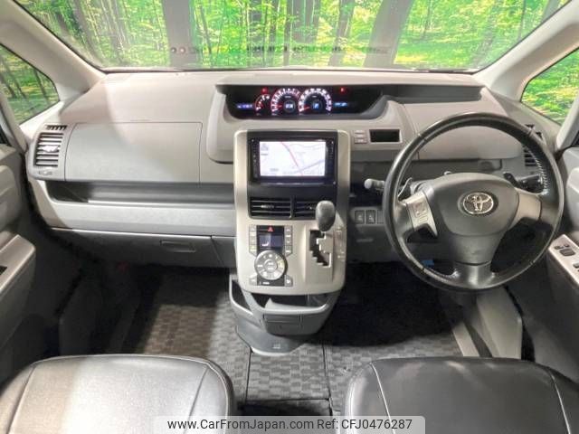 toyota voxy 2010 -TOYOTA--Voxy DBA-ZRR70W--ZRR70-0305824---TOYOTA--Voxy DBA-ZRR70W--ZRR70-0305824- image 2