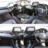 toyota c-hr 2017 quick_quick_DAA-ZYX10_ZYX10-2093288 image 4