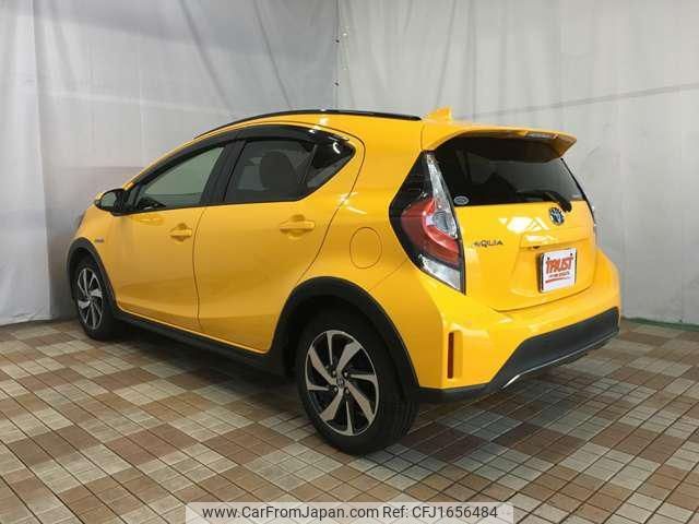 toyota aqua 2018 CFJ1656484 image 2
