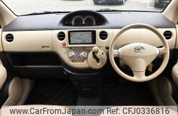 toyota sienta 2011 504928-924930