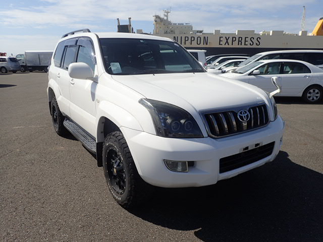 car_1bfe7546-3375-4384-95f8-