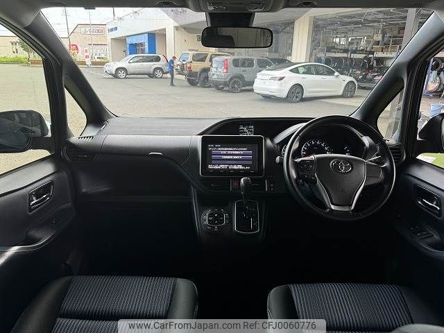 toyota voxy 2016 -TOYOTA--Voxy DBA-ZRR80W--ZRR80-0201363---TOYOTA--Voxy DBA-ZRR80W--ZRR80-0201363- image 2