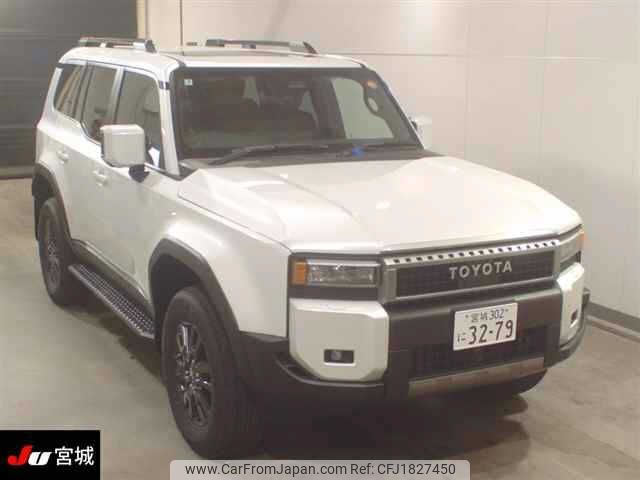 toyota land-cruiser-wagon 2025 CFJ1827450 image 1