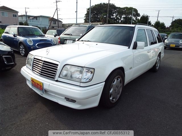 mercedes-benz e-class-station-wagon 1994 -MERCEDES-BENZ--Benz E Class Wagon E-124092--WDB124092-2F264258---MERCEDES-BENZ--Benz E Class Wagon E-124092--WDB124092-2F264258- image 1