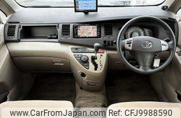 toyota isis 2005 504928-922401