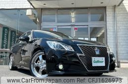 toyota crown 2013 CFJ1626973