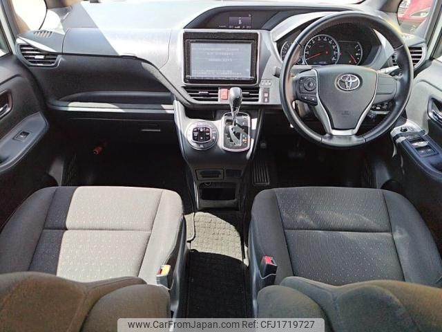 toyota noah 2015 CFJ1719727 image 2