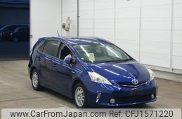 toyota prius-α 2012 CFJ1571220