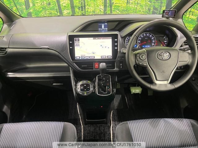 toyota voxy 2017 CFJ1761050 image 2