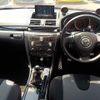 mazda axela 2006 CFJ1582803 image 3