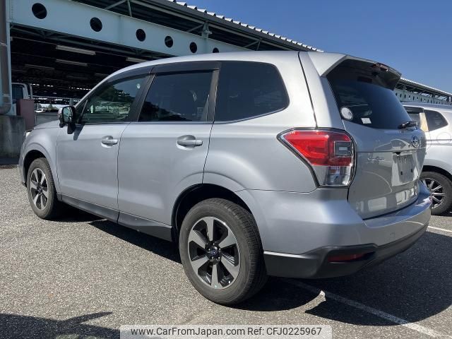 subaru forester 2017 quick_quick_DBA-SJ5_SJ5-113217 image 2