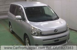 toyota voxy 2010 CFJ1827383